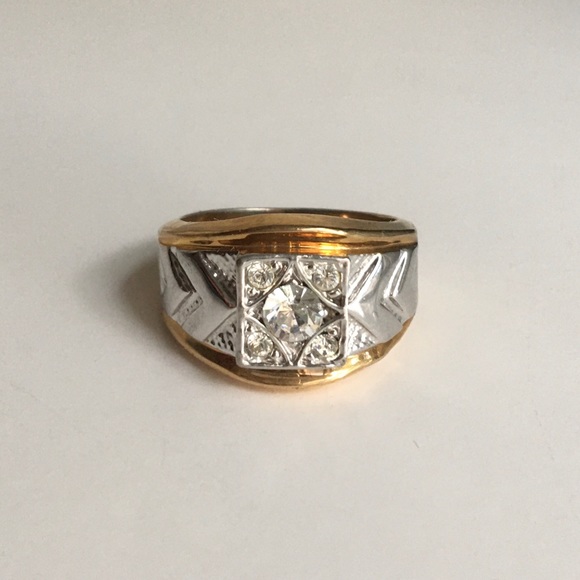 Vintage | Mens Keepsake Ring - Picture 4 of 9